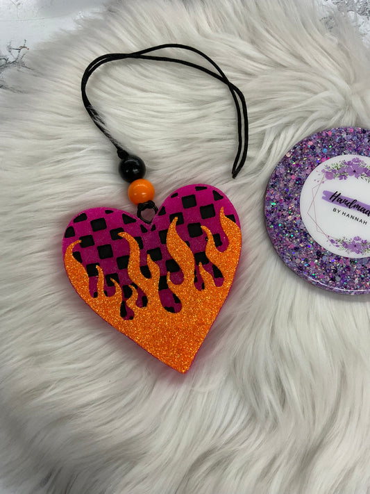 Checkered Flame Heart Car Freshie | Scent: Cozy Flannel